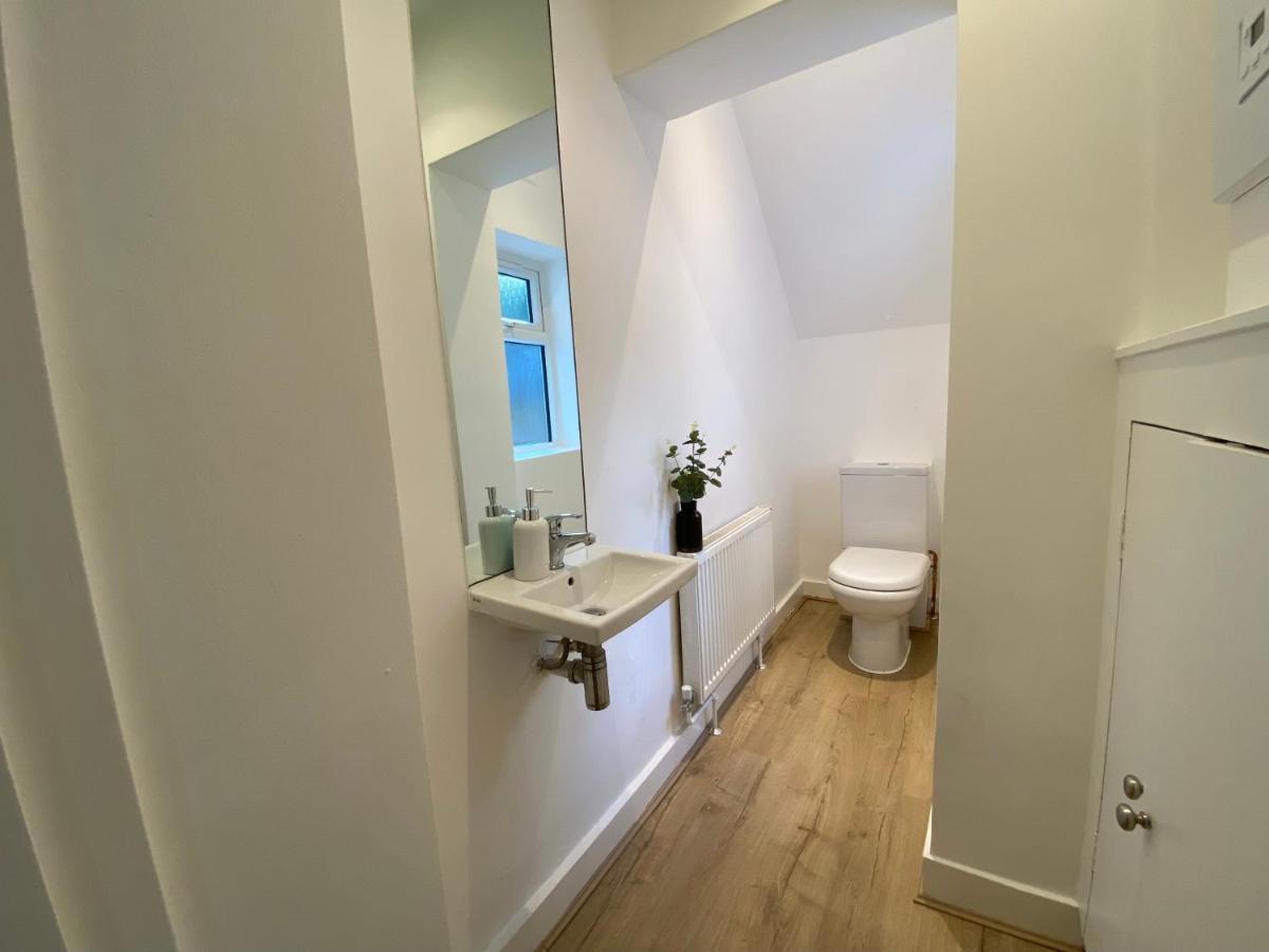 Fantastic Spacious Garden Flat With Own Private Entrance لندن المظهر الخارجي الصورة